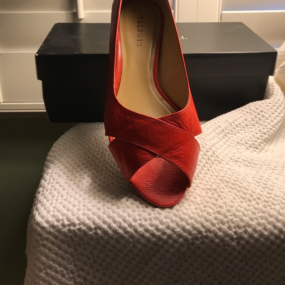 Talbots Tegan5 dark desert flo size 9 1/2W